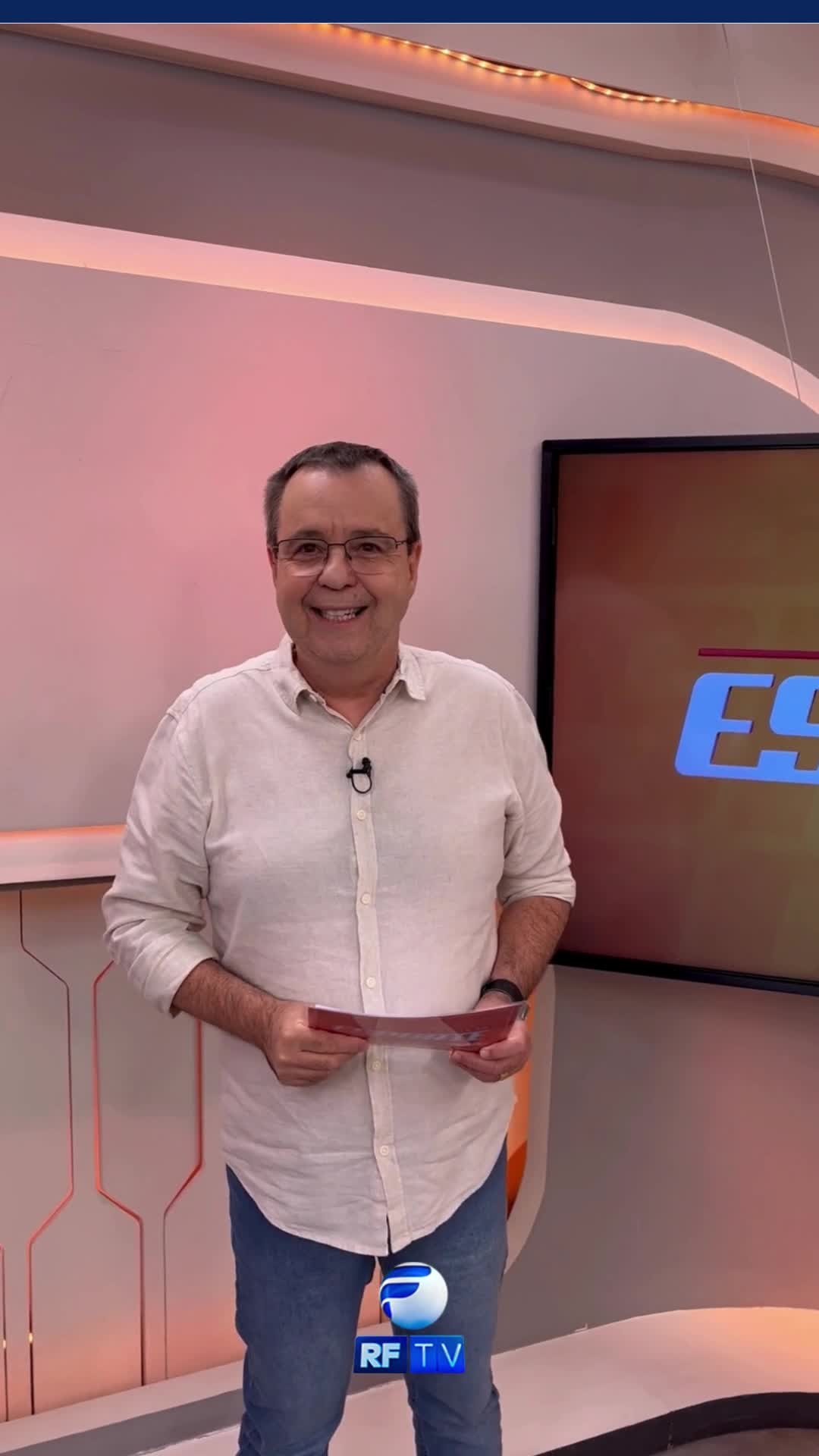 ⚽🏀 Tá na hora do jogo... de informação!
De segunda a sexta, o seu almoço tem sabor de esporte com o Ligados no Esporte – 1ª Edição, comandado por Osvaldo Luis, o cara que entende tudo do mundo esportivo! 🔥🎙️
Resultados, bastidores, curiosidades, entrevistas e aquela resenha que só quem vive o esporte sabe fazer!
📆 Segunda a sexta
🕛 Meio-dia
📺 Na tela da RFTV!
Vem ficar por dentro de tudo que rola nos gramados, nas quadras e onde mais tiver emoção! 💥
#LigadosNoEsporte #OsvaldoLuis #EsporteÉNaRFTV #Futebol #Basquete #NotíciasEsportivas