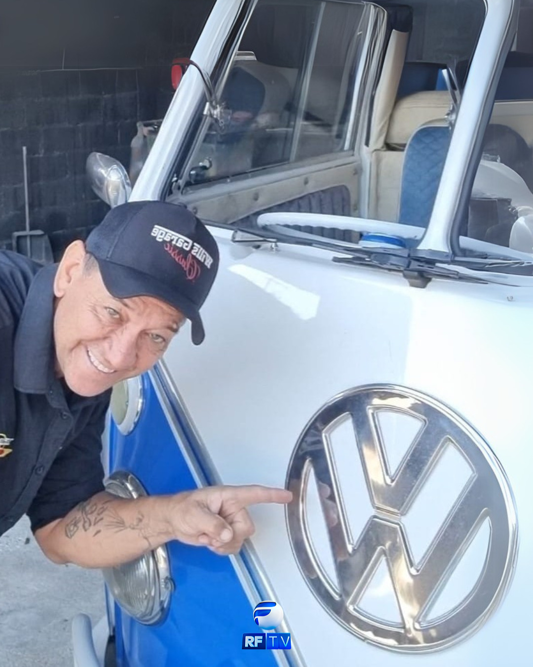 🚗✨ Domingo é dia de nostalgia sobre rodas na RFTV!
No S.O.S Caranga, o Will e sua equipe mergulham no universo dos carros antigos, mostrando restaurações incríveis, curiosidades das relíquias automotivas e tudo que você precisa saber sobre esse mundo apaixonante!
Prepare-se para motores roncando, histórias emocionantes e máquinas que marcaram época!
📺 Todo domingo, às 11h da manhã, só na RFTV!
Não perca!
#SOSCaranga #CarrosAntigos #RestauracaoAutomotiva #RFTV #DomingoNaRFTV