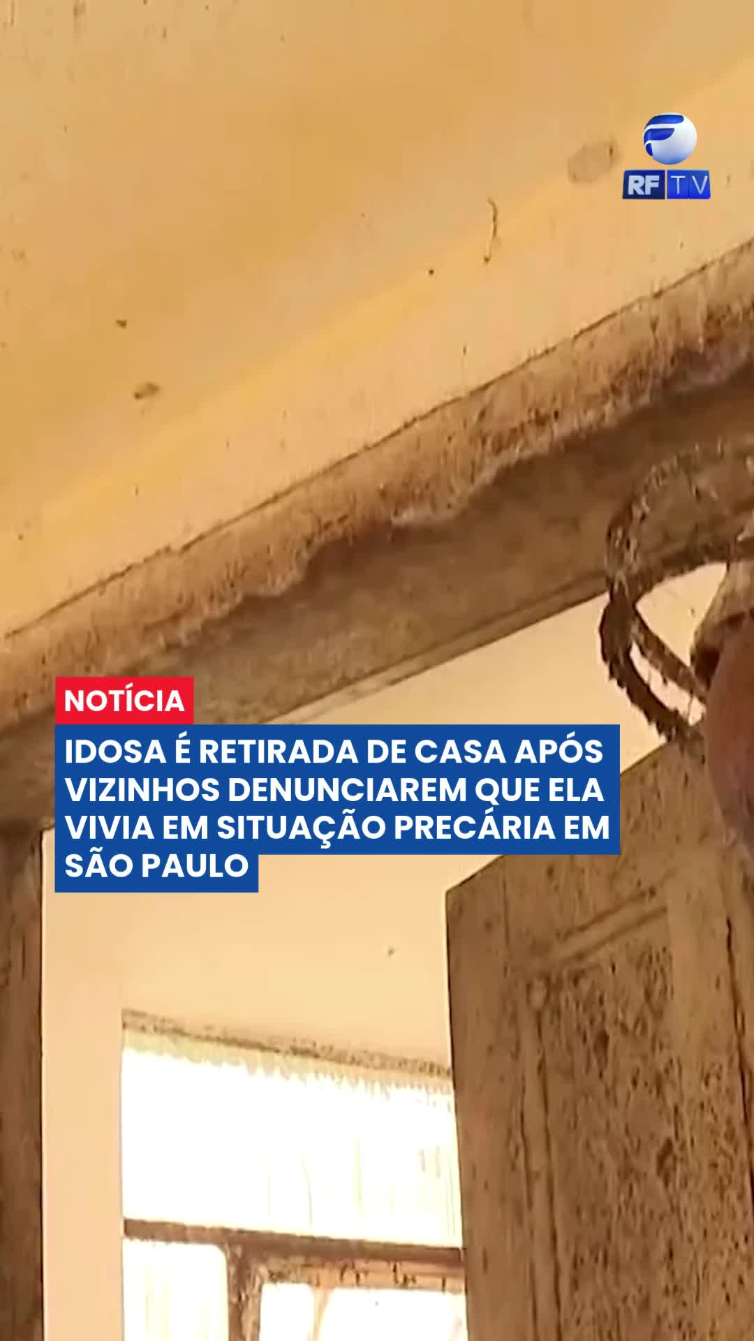 Idosa é retirada de casa após denúncias de condições precárias na Zona Norte de SP

Uma idosa de 74 anos foi retirada às pressas de sua casa no bairro Jardim Peri, na zona norte de São Paulo, após vizinhos denunciarem as condições precárias do imóvel. Segundo relatos, a residência estava tomada por sujeira e forte odor, que já afetava toda a rua.

De acordo com familiares, a mulher vivia com um homem mais jovem que teria se tornado agressivo com o tempo. A idosa, que enfrenta problemas psiquiátricos e dificuldades motoras, foi retirada do local pelo irmão para receber os cuidados necessários.

Após a saída dela, cães e gatos foram encontrados abandonados na casa, que apresentava grande acúmulo de lixo e fezes dos animais espalhadas pelo ambiente.

A prefeitura informou que enviará uma equipe técnica para vistoriar o imóvel e apurar possíveis maus-tratos aos animais.

#SãoPaulo #JardimPeri #Denúncia #MausTratos #Animais #Investigação