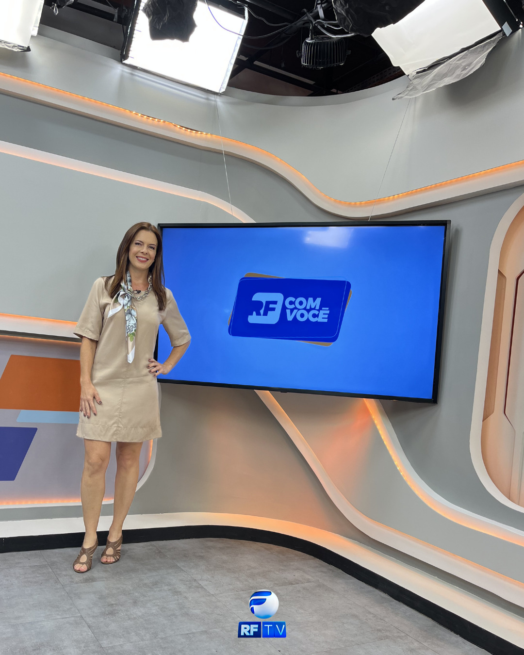 Lícia Mangiavacchi te espera amanhã, às 9h da manhã, com muita informação e entretenimento no Programa RF com Você.

Tem também o giro dos famosos, com as fofocas mais quentinhas do momento.

Perdeu ao vivo? Não tem problema! A reapresentação é às 16h, na tela da RFTV.

Então vem com a gente, porque entretenimento e informação para o seu dia a dia é aqui!

Onde assistir: RFTV – TV aberta canal 8.1, TVRO da Embratel (canal 120), YouTube e App RFTV Play.