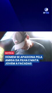 🚨 Homem é preso após matar jovem a facadas em São Paulo

Um homem foi preso após assassinar a amiga da própria filha na cidade de São Paulo.

Segundo informações, o suspeito assediava frequentemente a vítima. Imagens registraram o momento do crime, mostrando o homem armado com uma faca desferindo os golpes.

A jovem teve o tórax perfurado e não resistiu aos ferimentos.

O suspeito foi localizado e preso dias depois e deverá responder por feminicídio.

#SãoPaulo #Feminicídio #Violência #Polícia #Notícia