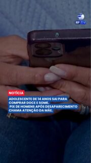 🚨 ADOLESCENTE DE 14 ANOS DESAPARECE HÁ MAIS DE TRÊS MESES EM SP
A mãe de Emanuele Batista, de 14 anos, vive dias de desespero após o desaparecimento da filha no bairro do Limão, zona norte de São Paulo. A adolescente saiu de casa dizendo que iria comprar chocolates em uma loja próxima, mas nunca mais voltou.
Segundo a família, antes do desaparecimento, Emanuele passou a apresentar mudanças de comportamento, novas amizades e frequentava festas com frequência. Após o sumiço, movimentações suspeitas na conta bancária da jovem chamaram a atenção da mãe e também passaram a ser investigadas pela polícia.
Mesmo após mais de três meses, a família segue em busca de respostas e pede ajuda para localizar a adolescente.
#Desaparecimento #SãoPaulo #Adolescente #Polícia #Investigação #ZonaNorte #Jornalismo