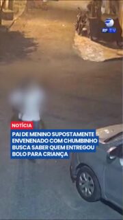 A Polícia Civil investiga um caso que tem intrigado familiares e autoridades no Rio de Janeiro. Arthur de Mello Silva, de 11 anos, segue internado em estado grave após consumir um bolo que, segundo suspeitas, poderia estar contaminado com chumbinho.
De acordo com o pai, o menino passou o fim de semana na casa da mãe e voltou para casa com um pedaço de bolo na mochila. Horas depois de comer o alimento, Arthur passou mal, sofreu uma parada cardiorrespiratória e precisou ser internado em um CTI.
A mãe da criança afirma que o bolo encontrado não seria o mesmo consumido durante a comemoração da família e acredita que o doce possa ter sido entregue a Arthur na escola ou durante o trajeto para casa. Agora, a principal dúvida é: quem entregou o bolo ao menino?
Enquanto aguarda os laudos periciais e toxicológicos, a polícia continua ouvindo testemunhas para esclarecer o caso. O estado de saúde do garoto ainda inspira cuidados.
#ArthurDeMello #Envenenamento #RioDeJaneiro #PoliciaCivil #Investigacao