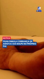 🚨 **Filha inventa sequestro, engana pai e faz família perder tudo**
O que parecia ser um caso de ameaças de morte e cobrança de agiotas acabou revelando uma história surpreendente de traição familiar.
Desesperado para salvar a filha de 22 anos, um pai contraiu empréstimos bancários e vendeu todos os seus bens acreditando que ela estava sendo agredida e mantida sob ameaça por criminosos. O dinheiro seria usado para pagar um suposto resgate.
No entanto, a investigação da polícia apontou que toda a situação teria sido planejada pela própria jovem. Segundo as autoridades, ela criou a farsa para convencer a família a entregar grandes quantias em dinheiro.
O caso agora é investigado, e a descoberta deixou familiares e moradores da região em choque.
#Polícia #Investigação #Família #Traição #Golpe #Crime #Notícias #Brasil #Segurança