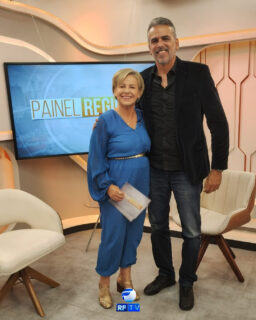 Ontem recebemos Gustavo Reis nos estúdios da RFTV para um bate-papo especial no Painel Regional!
Ex-prefeito de Jaguariúna por três mandatos, ex-presidente do Conselho da Região Metropolitana de Campinas e atual vice-presidente licenciado da Associação Paulista de Municípios, Gustavo falou sobre liderança pública, desenvolvimento regional e os desafios do futuro das cidades.
Agradecemos imensamente pela presença e pela conversa enriquecedora!
Perdeu o programa? Não se preocupe! Assista na íntegra em nosso canal no YouTube: @rftvoficial
#PainelRegional #RFTV #GustavoReis #GestãoPública #DesenvolvimentoRegional #Cidades #Política #Jaguariúna #RMC