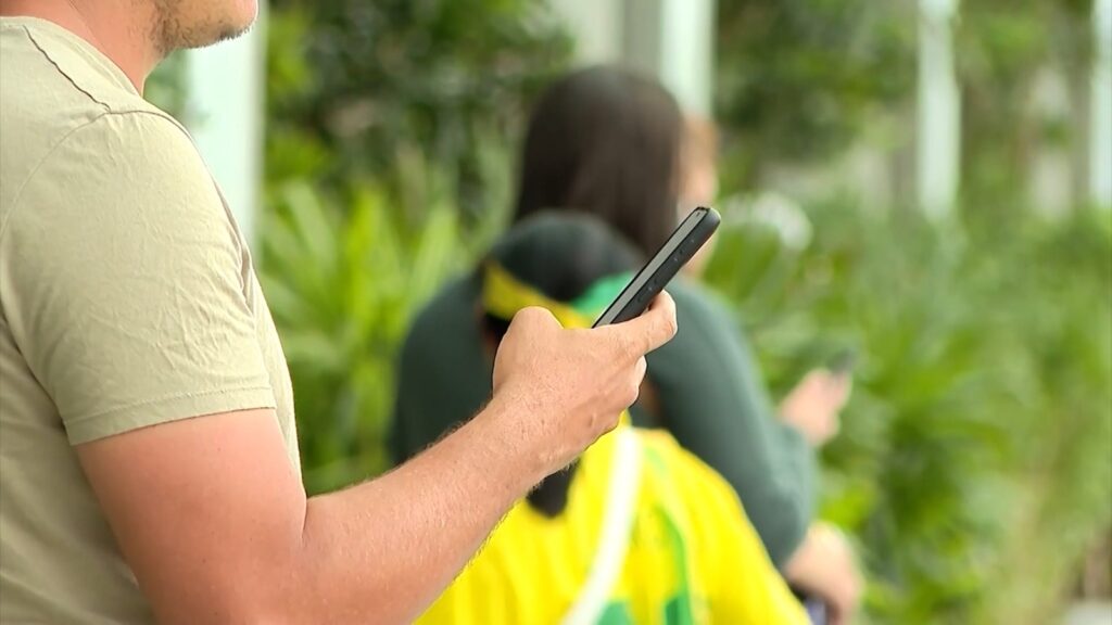 Você toma cuidado para evitar o furto ou roubo do seu celular?