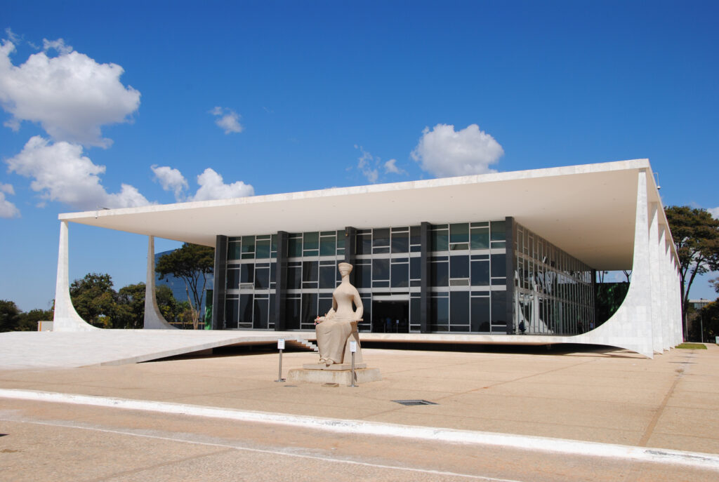 Proposta de mandatos para ministros do STF – Você é contra ou a favor?