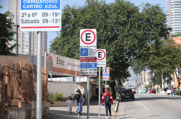Você é a favor da instalação do sistema rotativo de vagas de estacionamento na sua cidade?