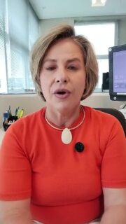 💻 INSS DIGITAL: FACILIDADE OU BARREIRA PARA OS IDOSOS?

A digitalização dos serviços públicos trouxe mais agilidade para milhões de brasileiros, mas também revelou um desafio: muitos idosos ainda enfrentam dificuldades para acessar aplicativos, realizar biometria facial e utilizar as plataformas digitais do INSS.

No RF Debate, conversamos com a advogada especialista em Direito Previdenciário, Adriana Faria, sobre os impactos da transformação digital, os desafios da inclusão dos idosos e o futuro do atendimento presencial do INSS.

📅 Hoje
🕘 Às 21h

📺 Onde assistir?
📡 RFTV – TV aberta canal 8.1
🛰️ TVRO Embratel – Canal 120
▶️ YouTube da RFTV
📱 App RFTV Play

Informação, cidadania e direitos em debate. Não perca!

#RFDebate #INSS #PrevidênciaSocial #DireitoPrevidenciário #InclusãoDigital #Idosos #Tecnologia #RFTV #Brasil