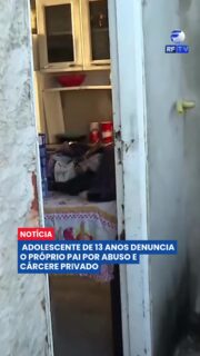Uma adolescente de 13 anos denunciou o próprio pai por abuso sexual e cárcere privado em Hortolândia, no interior de São Paulo. A jovem gravou um áudio durante um dos episódios de violência, conseguiu escapar da residência e procurou a delegacia para pedir ajuda.

Com base na gravação e no relato da vítima, a Polícia Civil prendeu o homem, de 38 anos, em flagrante. As investigações apontam que os abusos aconteciam há algum tempo e que este não teria sido um caso isolado.

A adolescente foi afastada do convívio dos pais e está sob os cuidados dos avós maternos, com acompanhamento do Conselho Tutelar. A mãe também é investigada por possível omissão, após a vítima afirmar que já havia relatado os abusos anteriormente.