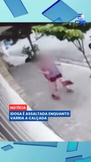 Uma idosa foi surpreendida por um criminoso enquanto varria a calçada em frente à própria casa, em Osasco. 🚔

Câmeras de segurança registraram o momento em que um homem chega de motocicleta, desce do veículo armado e aborda a vítima no bairro Jardim Veloso. Durante o assalto, ele arrancou a aliança de ouro da idosa e exigiu que ela entregasse a corrente que usava no pescoço. Após o roubo, o suspeito fugiu rapidamente.

As imagens devem ajudar nas investigações. Moradores da região afirmam estar preocupados com a insegurança e cobram reforço no policiamento do bairro.

Na sua opinião, o que pode ser feito para aumentar a segurança nos bairros e proteger moradores, especialmente os idosos? 💬

#RFTV #PortalVeloz #SaoPaulo #SegurancaPublica #Noticias #Brasil