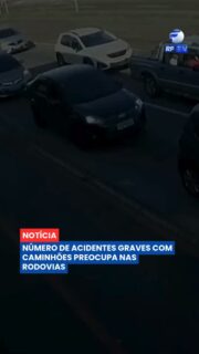 O número de acidentes fatais envolvendo caminhões nas estradas brasileiras vem chamando a atenção. Em apenas uma semana, foram registrados 25 acidentes fatais envolvendo esse tipo de veículo.
Os casos levantam preocupações sobre as condições de segurança nas rodovias e os riscos enfrentados diariamente por caminhoneiros e demais motoristas.
A sequência de ocorrências também reforça a necessidade de atenção às condições dos veículos, às estradas e ao comportamento dos condutores para reduzir o número de acidentes graves.
Acompanhe a RFTV para mais informações sobre trânsito e segurança nas rodovias.
#RFTV #PortalVeloz #Caminhoes #Acidentes #Rodovias #Transito #Brasil