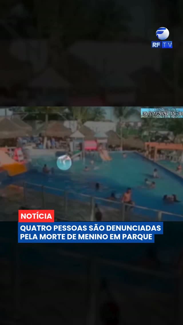 🚨 Novas imagens de uma câmera de segurança registraram o momento em que Bryan Henrique, de 7 anos, se afogou em um parque aquático de Olinda, em Pernambuco.

Nas imagens, duas guarda-vidas aparecem próximas à piscina, mas não percebem quando a criança afunda. Segundo o Ministério Público, Bryan ficou sozinho na água enquanto a mãe foi ao banheiro. A denúncia aponta que ela teria se ausentado por cerca de seis minutos.

O MPPE denunciou a mãe por abandono de incapaz com resultado morte, as duas guarda-vidas por homicídio culposo por omissão imprópria e o proprietário do parque por homicídio qualificado na modalidade de dolo eventual. A denúncia ainda será analisada pela Justiça, e os acusados têm direito à defesa.

👉 Acompanhe os próximos desdobramentos do caso pela RFTV e pelo Portal Veloz.

#RFTV #PortalVeloz #Olinda #BryanHenrique #Pernambuco #Justiça